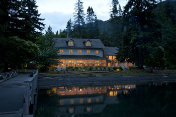 Lake Crescent Lodge in the evening