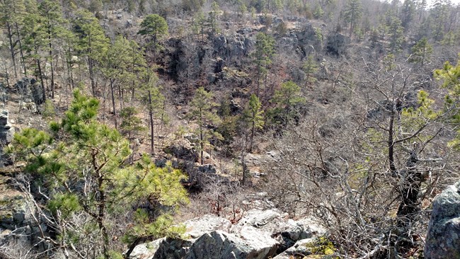 fall view rock and cliffs at prairie hollow gorge