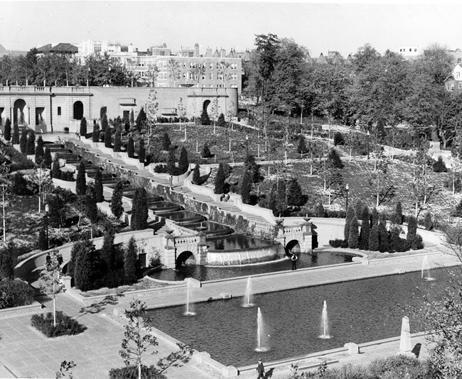 historic photo of Meridian Hill Park