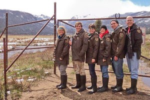 Picture of elk fence volunteers