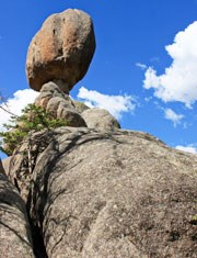 Balanced rock and round rocks