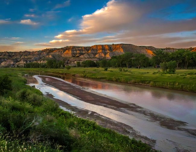 Little Missouri River running through the badlands of North Dakota