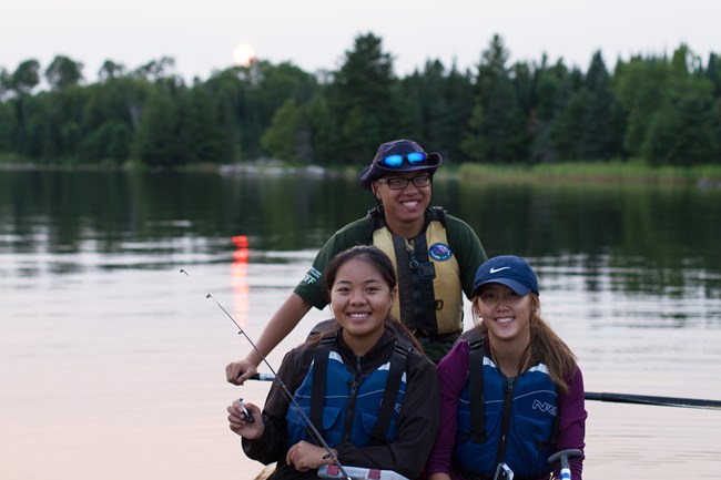 Teen_Ambassadors_Canoeing