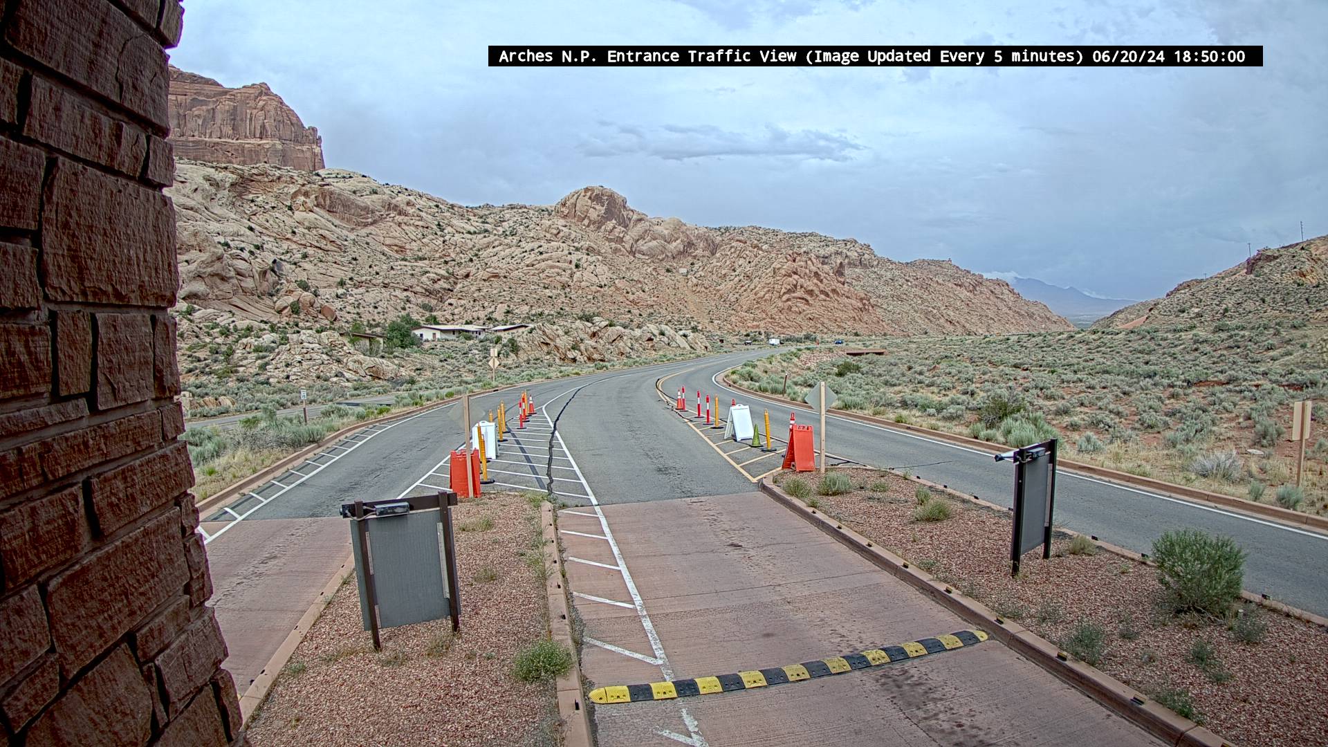 Arches National Park, UT Weather Cams
Entrance Station Cam