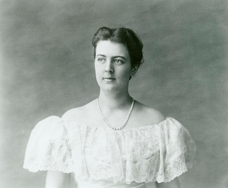 Frances Cleveland photo portrait wearing a lacy white dress and pearl necklace.