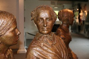 Bronze statue of Martha Wright
