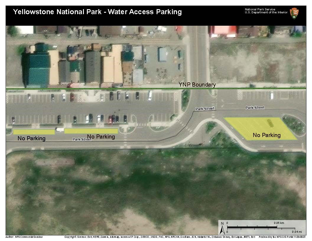 Three areas between the park boundary and Park Street are highlighted in yellow to indicate no parking