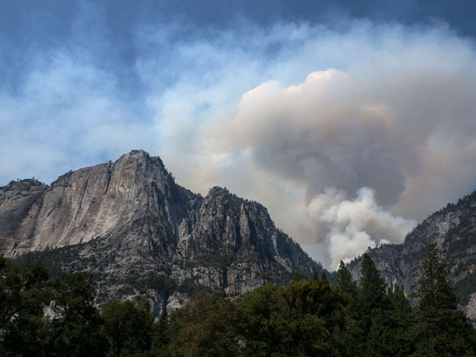Smoke plume east of Yosemite Falls