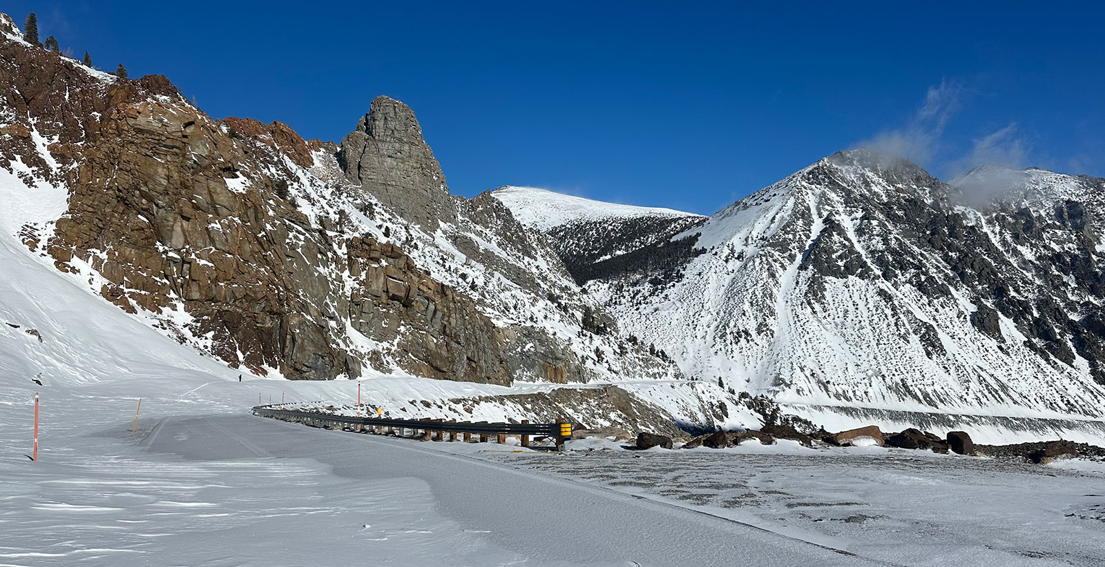 Skier exiting-the park east towards Green Bridge, Lee Vining Canyon on January 8, 2026.